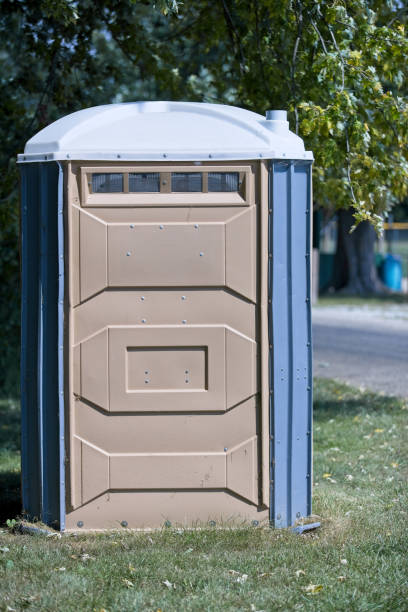 Best Portable restroom trailer rental  in Bowling Green, VA